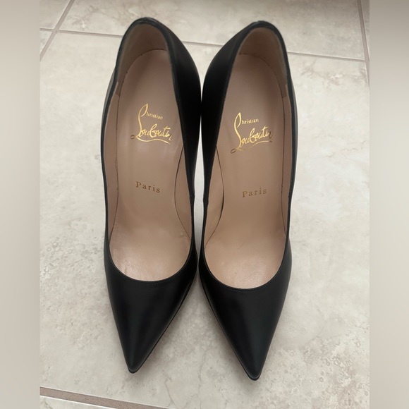 Christian Louboutin - Picture 2 of 5